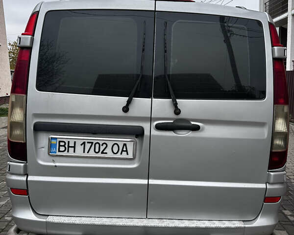 Серый Мерседес Вито, объемом двигателя 2.15 л и пробегом 479 тыс. км за 9500 $, фото 2 на Automoto.ua