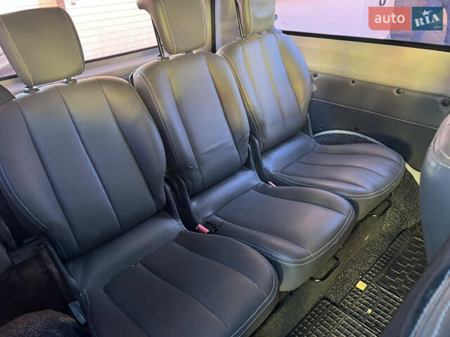 Серый Мерседес Вито, объемом двигателя 2.15 л и пробегом 365 тыс. км за 6550 $, фото 31 на Automoto.ua