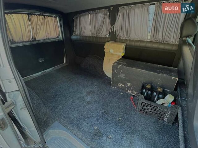 Серый Мерседес Вито, объемом двигателя 2.2 л и пробегом 455 тыс. км за 6800 $, фото 12 на Automoto.ua