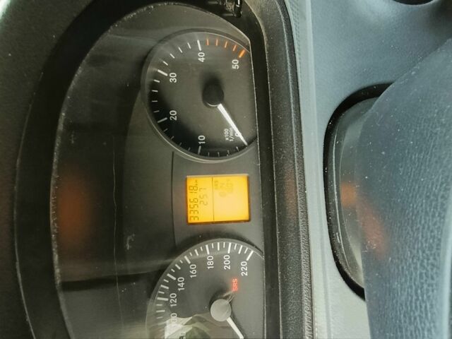 Серый Мерседес Вито, объемом двигателя 2.1 л и пробегом 335 тыс. км за 8300 $, фото 11 на Automoto.ua