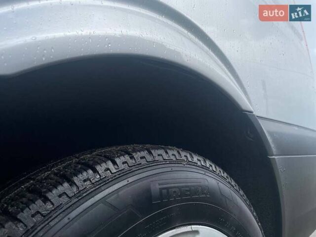 Серый Мерседес Вито, объемом двигателя 2.15 л и пробегом 460 тыс. км за 8299 $, фото 16 на Automoto.ua