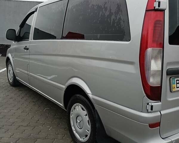 Серый Мерседес Вито, объемом двигателя 2.99 л и пробегом 496 тыс. км за 10000 $, фото 9 на Automoto.ua