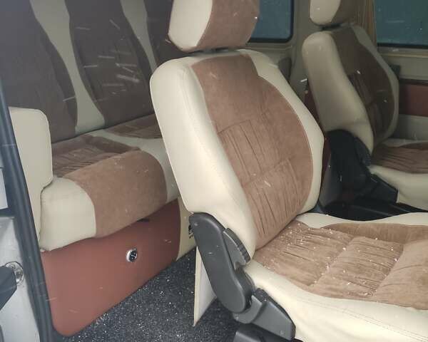 Сірий Мерседес Віто, об'ємом двигуна 2.15 л та пробігом 222 тис. км за 14750 $, фото 5 на Automoto.ua