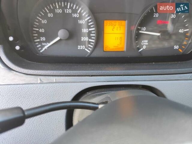Серый Мерседес Вито, объемом двигателя 2.15 л и пробегом 356 тыс. км за 10800 $, фото 20 на Automoto.ua