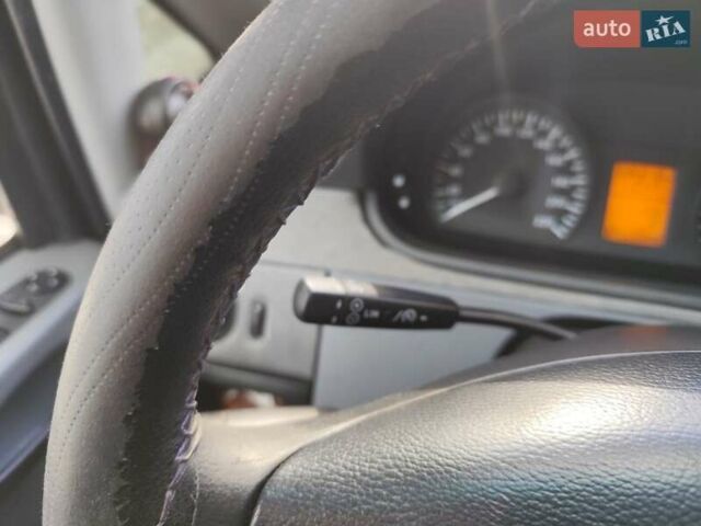Серый Мерседес Вито, объемом двигателя 2.15 л и пробегом 356 тыс. км за 10800 $, фото 35 на Automoto.ua