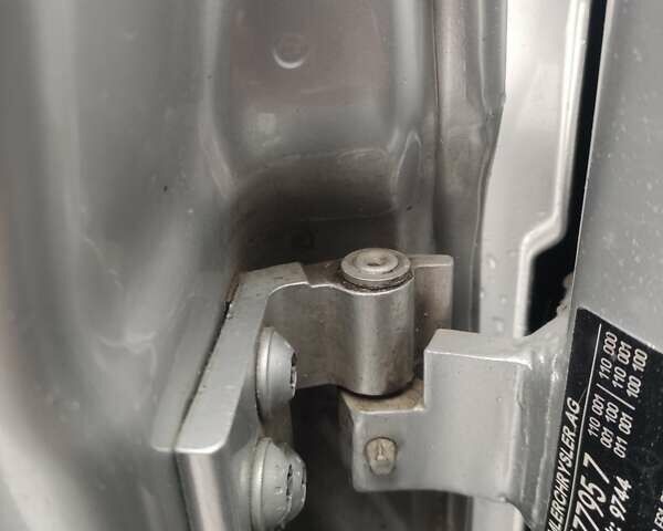 Сірий Мерседес Віто, об'ємом двигуна 2.15 л та пробігом 222 тис. км за 14750 $, фото 3 на Automoto.ua