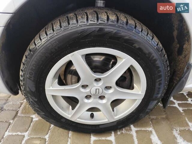 Серый Мерседес Вито, объемом двигателя 2.15 л и пробегом 356 тыс. км за 10800 $, фото 26 на Automoto.ua