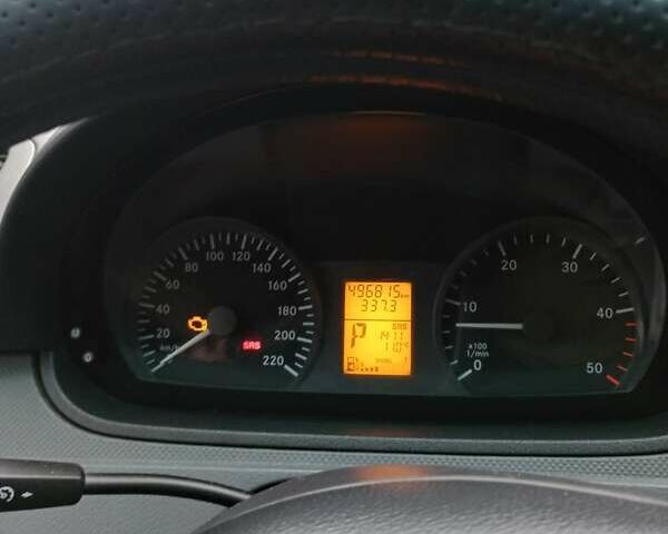 Серый Мерседес Вито, объемом двигателя 2.99 л и пробегом 496 тыс. км за 10000 $, фото 1 на Automoto.ua