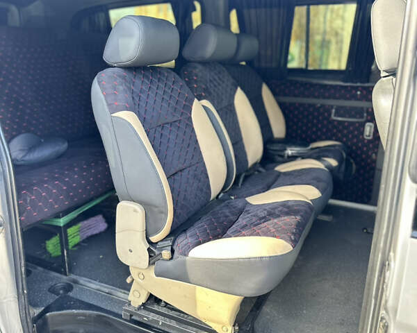 Серый Мерседес Вито, объемом двигателя 2.15 л и пробегом 600 тыс. км за 9200 $, фото 16 на Automoto.ua