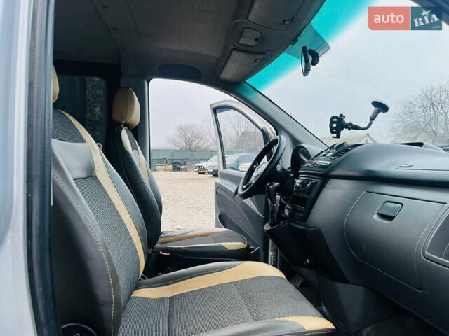 Серый Мерседес Вито, объемом двигателя 2.15 л и пробегом 518 тыс. км за 8200 $, фото 17 на Automoto.ua