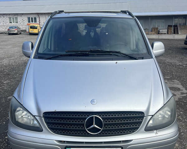 Серый Мерседес Вито, объемом двигателя 2.15 л и пробегом 235 тыс. км за 9500 $, фото 2 на Automoto.ua
