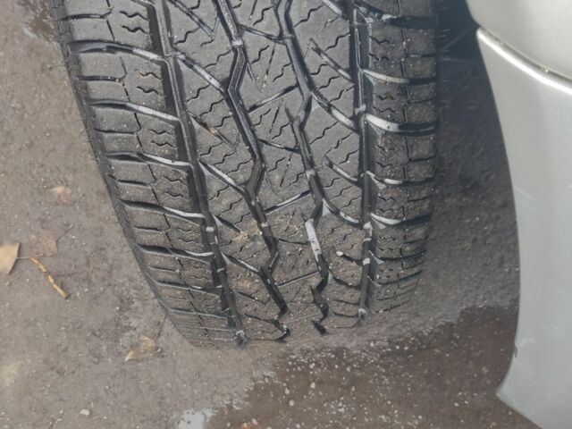 Серый Мерседес Вито, объемом двигателя 2.1 л и пробегом 495 тыс. км за 8800 $, фото 7 на Automoto.ua