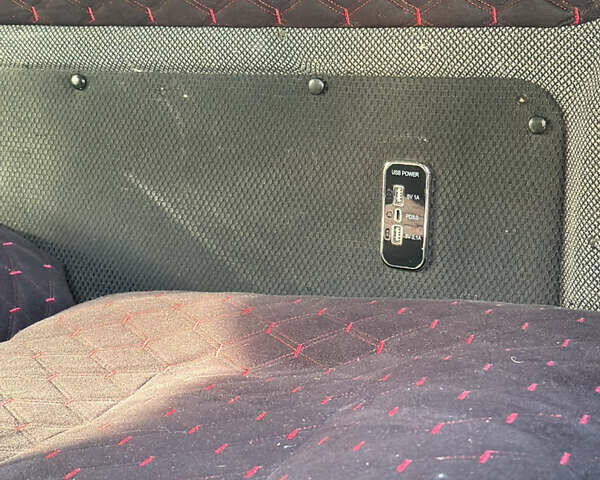 Серый Мерседес Вито, объемом двигателя 2.15 л и пробегом 600 тыс. км за 9200 $, фото 20 на Automoto.ua