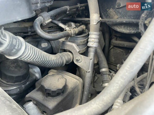 Серый Мерседес Вито, объемом двигателя 2.2 л и пробегом 394 тыс. км за 11200 $, фото 10 на Automoto.ua