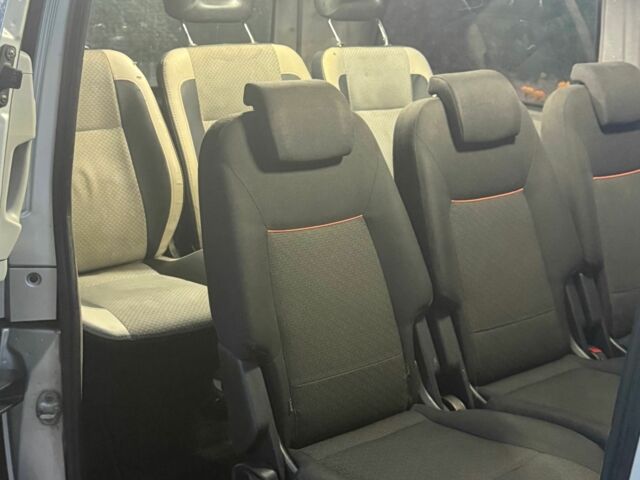 Сірий Мерседес Віто, об'ємом двигуна 3 л та пробігом 325 тис. км за 8999 $, фото 3 на Automoto.ua