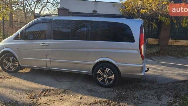 Серый Мерседес Вито, объемом двигателя 3 л и пробегом 400 тыс. км за 12300 $, фото 5 на Automoto.ua