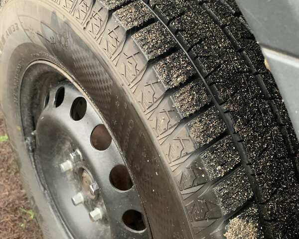 Серый Мерседес Вито, объемом двигателя 2.15 л и пробегом 464 тыс. км за 8900 $, фото 10 на Automoto.ua