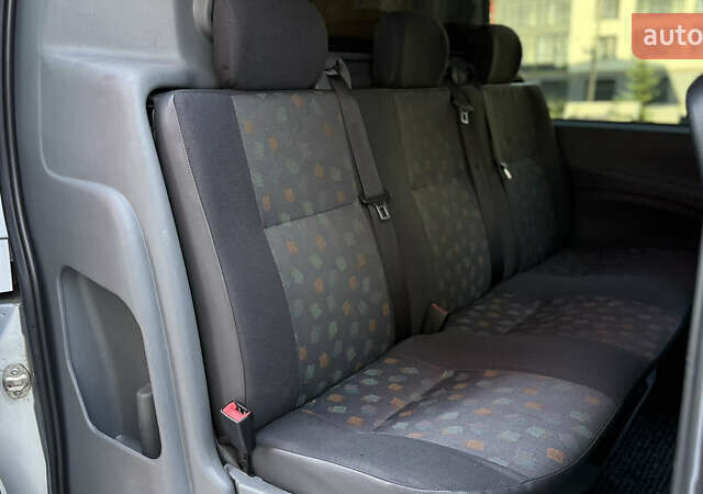 Серый Мерседес Вито, объемом двигателя 2.2 л и пробегом 320 тыс. км за 9750 $, фото 61 на Automoto.ua