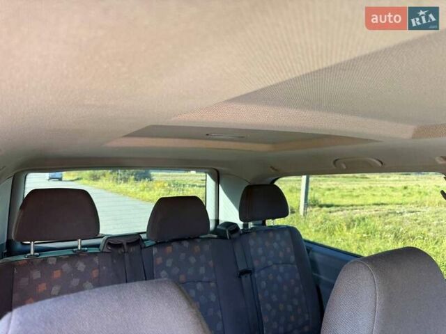 Серый Мерседес Вито, объемом двигателя 2.2 л и пробегом 208 тыс. км за 9500 $, фото 18 на Automoto.ua