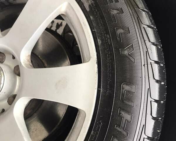 Серый Мерседес Вито, объемом двигателя 2.15 л и пробегом 370 тыс. км за 10800 $, фото 5 на Automoto.ua