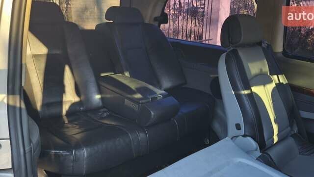 Серый Мерседес Вито, объемом двигателя 3 л и пробегом 400 тыс. км за 12300 $, фото 2 на Automoto.ua