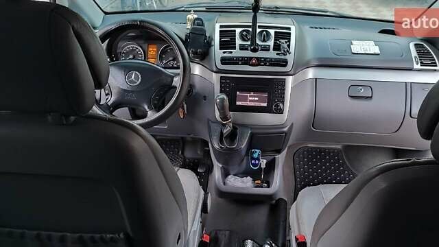 Серый Мерседес Вито, объемом двигателя 3 л и пробегом 308 тыс. км за 10500 $, фото 3 на Automoto.ua