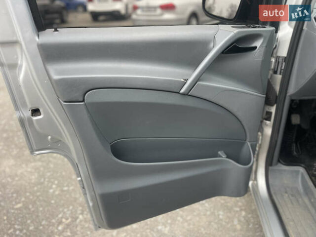 Сірий Мерседес Віто, об'ємом двигуна 2.15 л та пробігом 285 тис. км за 10900 $, фото 23 на Automoto.ua