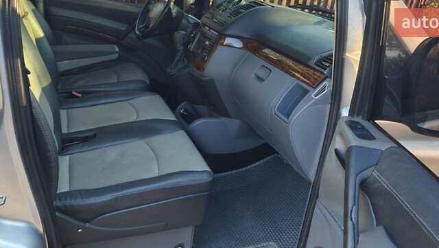 Серый Мерседес Вито, объемом двигателя 3 л и пробегом 400 тыс. км за 12300 $, фото 4 на Automoto.ua