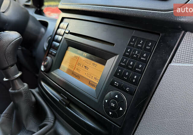 Серый Мерседес Вито, объемом двигателя 2.2 л и пробегом 320 тыс. км за 9750 $, фото 54 на Automoto.ua