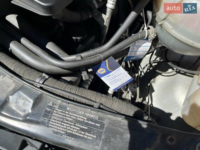 Серый Мерседес Вито, объемом двигателя 2.15 л и пробегом 288 тыс. км за 11500 $, фото 3 на Automoto.ua