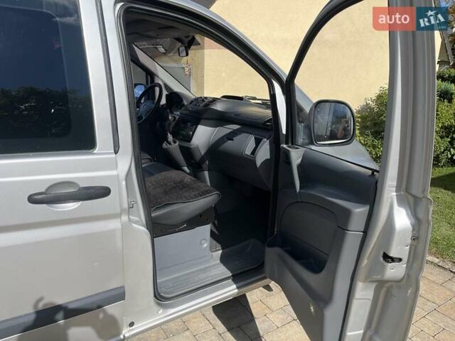 Серый Мерседес Вито, объемом двигателя 2.15 л и пробегом 288 тыс. км за 11500 $, фото 6 на Automoto.ua