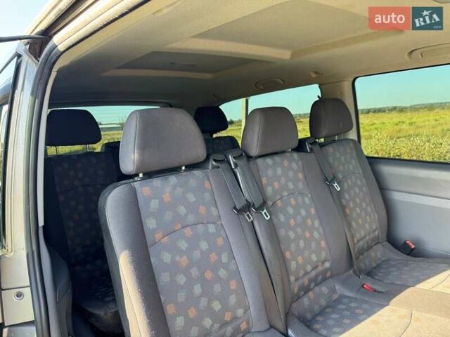 Серый Мерседес Вито, объемом двигателя 2.2 л и пробегом 208 тыс. км за 9500 $, фото 8 на Automoto.ua