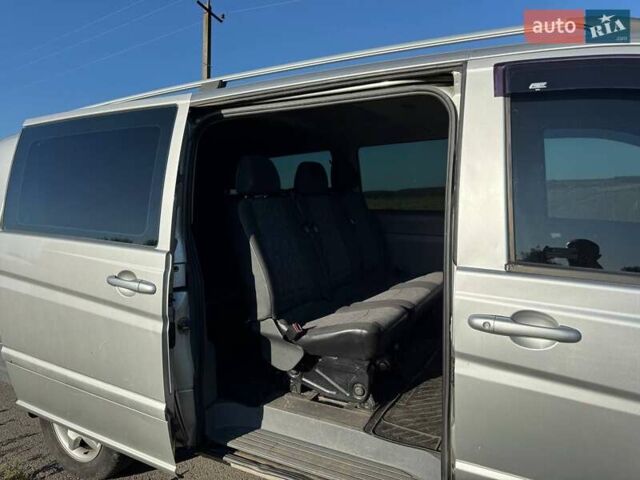 Серый Мерседес Вито, объемом двигателя 2.2 л и пробегом 208 тыс. км за 9500 $, фото 2 на Automoto.ua