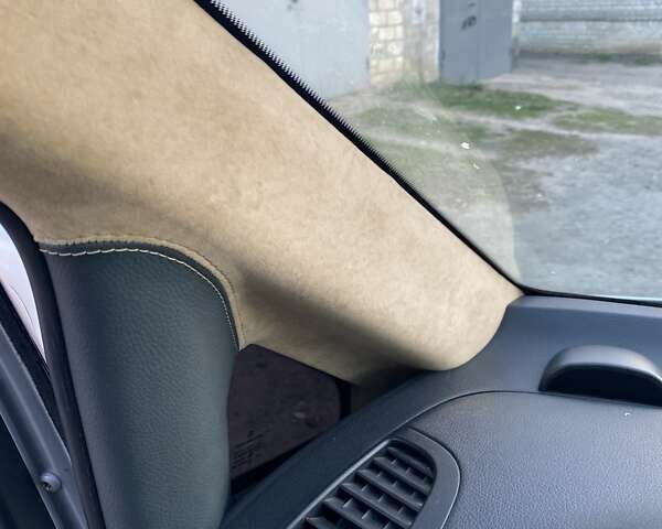 Сірий Мерседес Віто, об'ємом двигуна 3 л та пробігом 315 тис. км за 13300 $, фото 3 на Automoto.ua