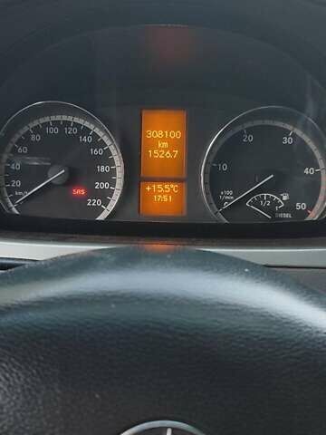 Серый Мерседес Вито, объемом двигателя 3 л и пробегом 308 тыс. км за 10500 $, фото 4 на Automoto.ua