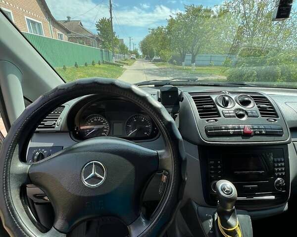 Сірий Мерседес Віто, об'ємом двигуна 2.15 л та пробігом 340 тис. км за 12900 $, фото 16 на Automoto.ua