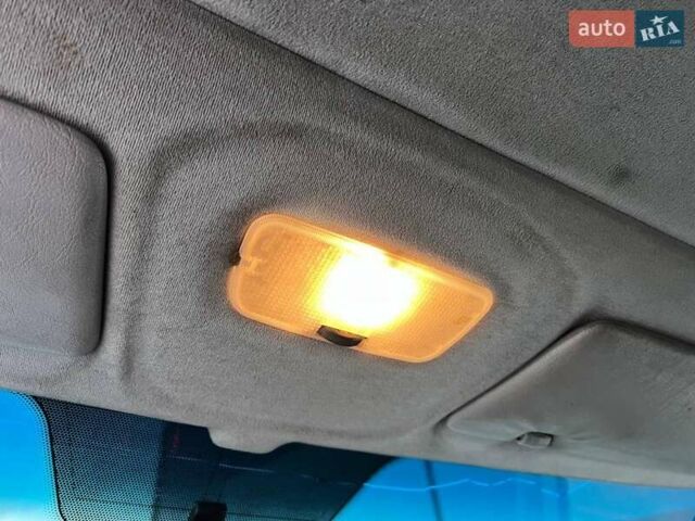 Серый Мерседес Вито, объемом двигателя 2.2 л и пробегом 428 тыс. км за 10990 $, фото 29 на Automoto.ua