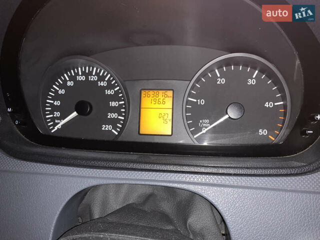 Серый Мерседес Вито, объемом двигателя 2.15 л и пробегом 364 тыс. км за 12900 $, фото 6 на Automoto.ua