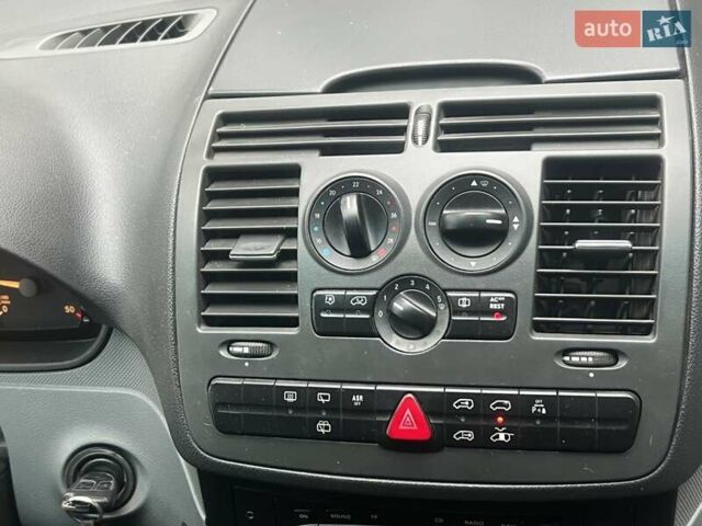 Сірий Мерседес Віто, об'ємом двигуна 2.15 л та пробігом 375 тис. км за 10950 $, фото 26 на Automoto.ua