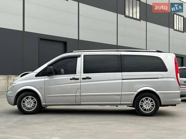 Серый Мерседес Вито, объемом двигателя 2.2 л и пробегом 428 тыс. км за 10990 $, фото 2 на Automoto.ua