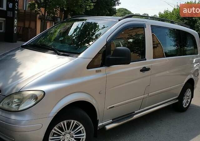 Серый Мерседес Вито, объемом двигателя 2.2 л и пробегом 305 тыс. км за 7500 $, фото 3 на Automoto.ua