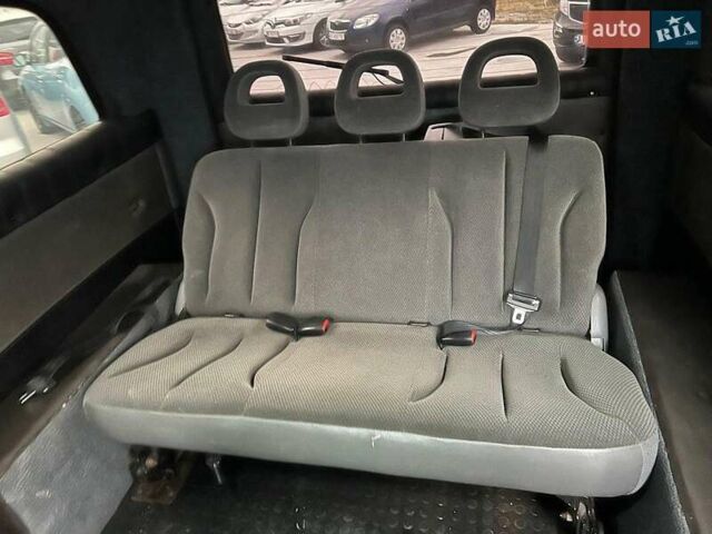 Серый Мерседес Вито, объемом двигателя 2.2 л и пробегом 428 тыс. км за 10990 $, фото 31 на Automoto.ua