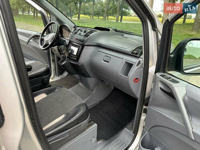 Серый Мерседес Вито, объемом двигателя 2.2 л и пробегом 333 тыс. км за 13583 $, фото 7 на Automoto.ua