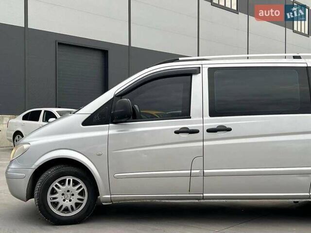 Серый Мерседес Вито, объемом двигателя 2.2 л и пробегом 428 тыс. км за 10990 $, фото 1 на Automoto.ua
