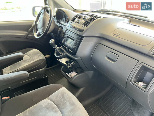 Серый Мерседес Вито, объемом двигателя 2.14 л и пробегом 222 тыс. км за 17799 $, фото 10 на Automoto.ua