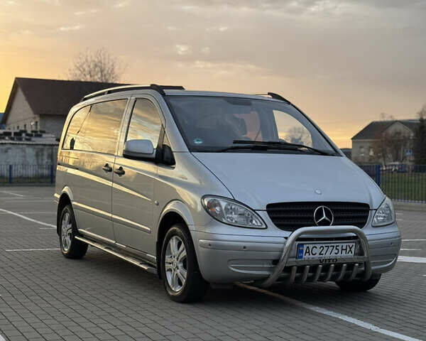 Серый Мерседес Вито, объемом двигателя 2.2 л и пробегом 238 тыс. км за 11500 $, фото 1 на Automoto.ua