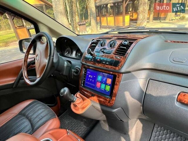Серый Мерседес Вито, объемом двигателя 2.2 л и пробегом 312 тыс. км за 12699 $, фото 26 на Automoto.ua