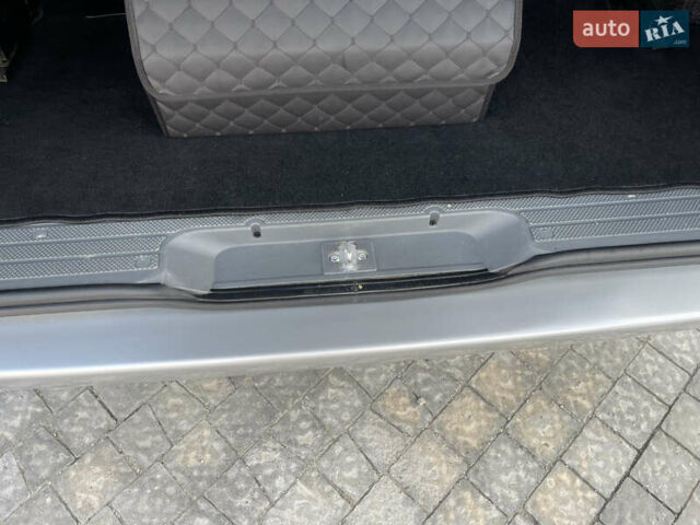 Серый Мерседес Вито, объемом двигателя 2.2 л и пробегом 218 тыс. км за 12700 $, фото 86 на Automoto.ua