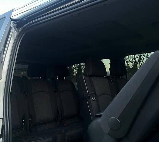 Серый Мерседес Вито, объемом двигателя 2.2 л и пробегом 321 тыс. км за 11800 $, фото 6 на Automoto.ua