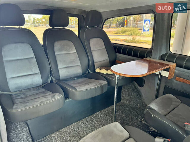 Серый Мерседес Вито, объемом двигателя 2.14 л и пробегом 222 тыс. км за 17799 $, фото 6 на Automoto.ua